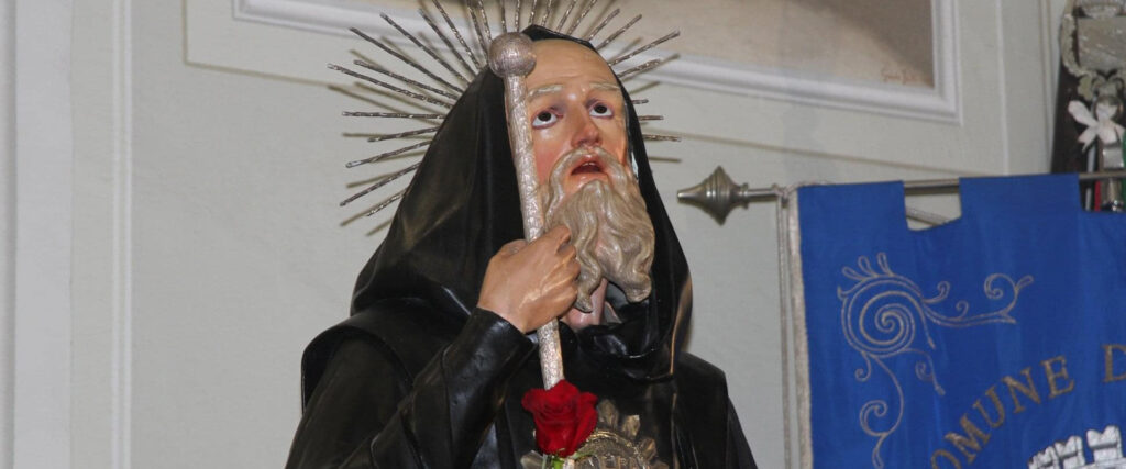 In foto il simulacro del Santo di Paola, patrono del Comune di Bovalino.
